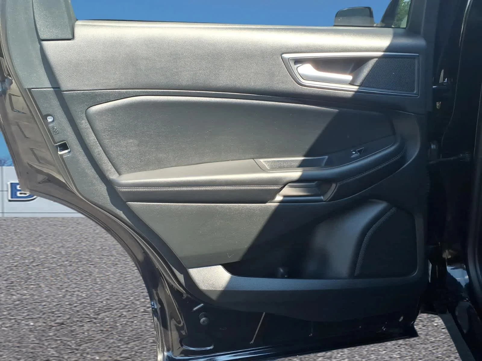Used 2024 Agate Black Metallic Ford SE image 27