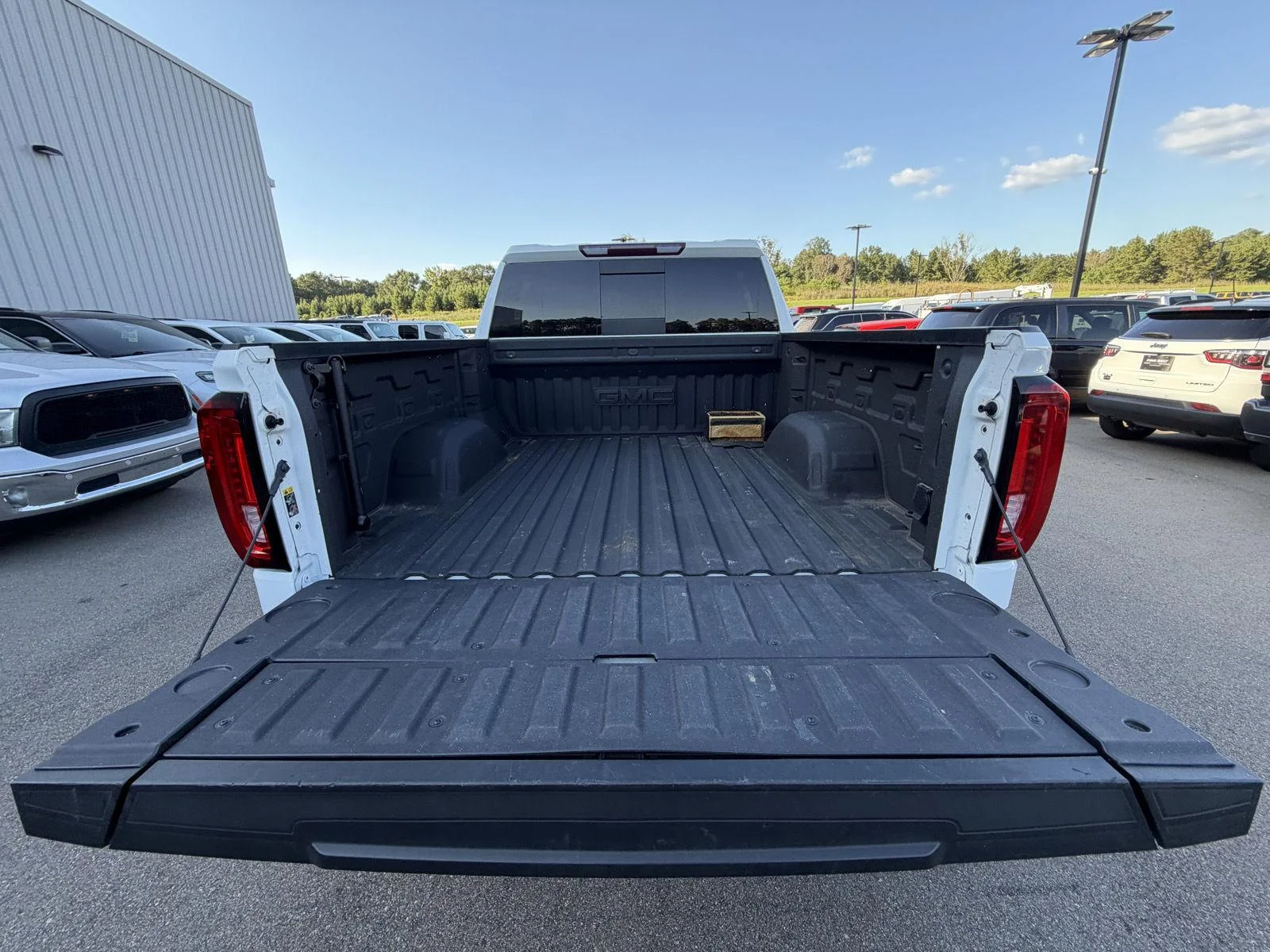 Used 2020 Summit White GMC SLT image 18