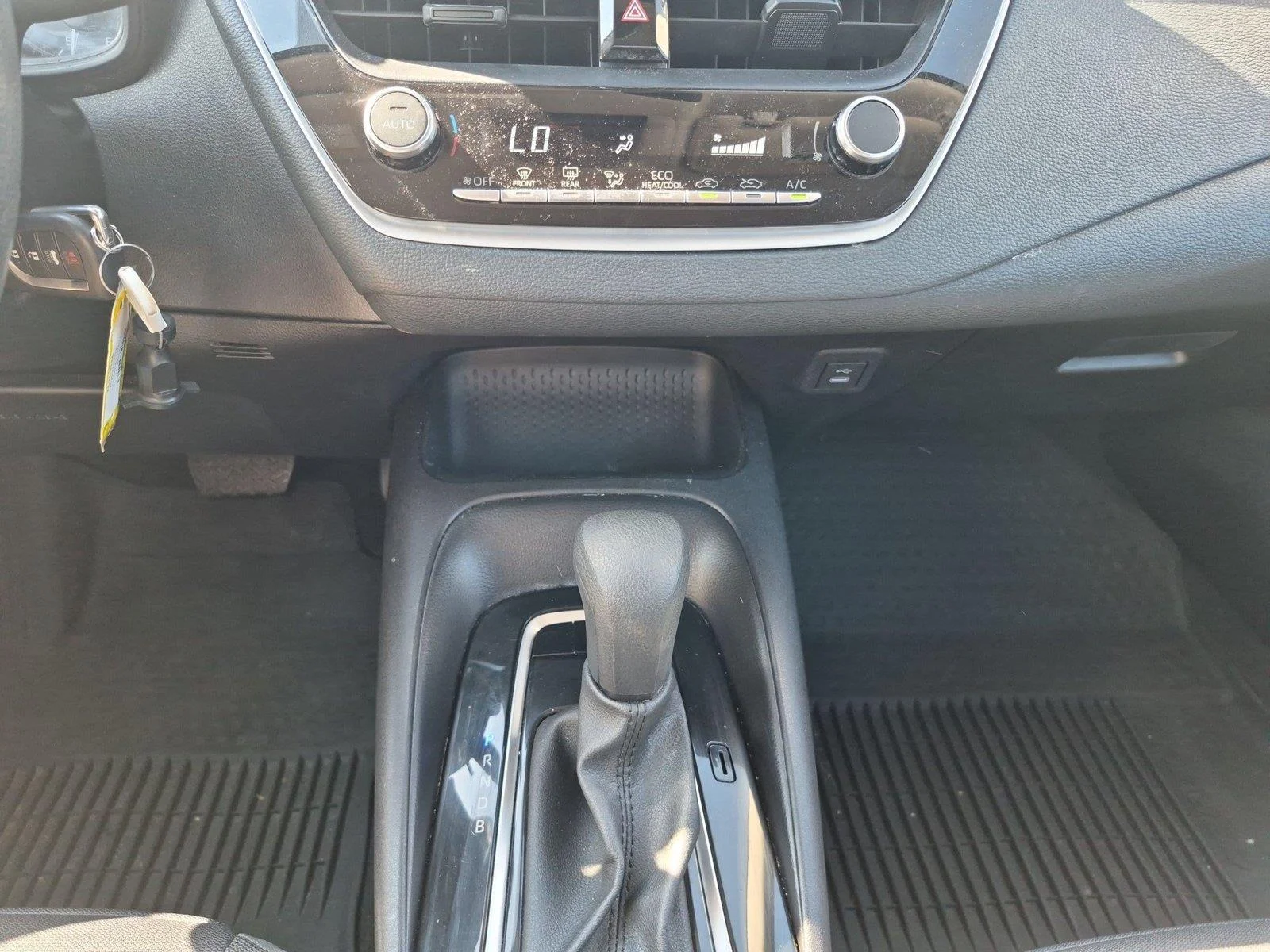 Used 2025 Underground Toyota LE image 26