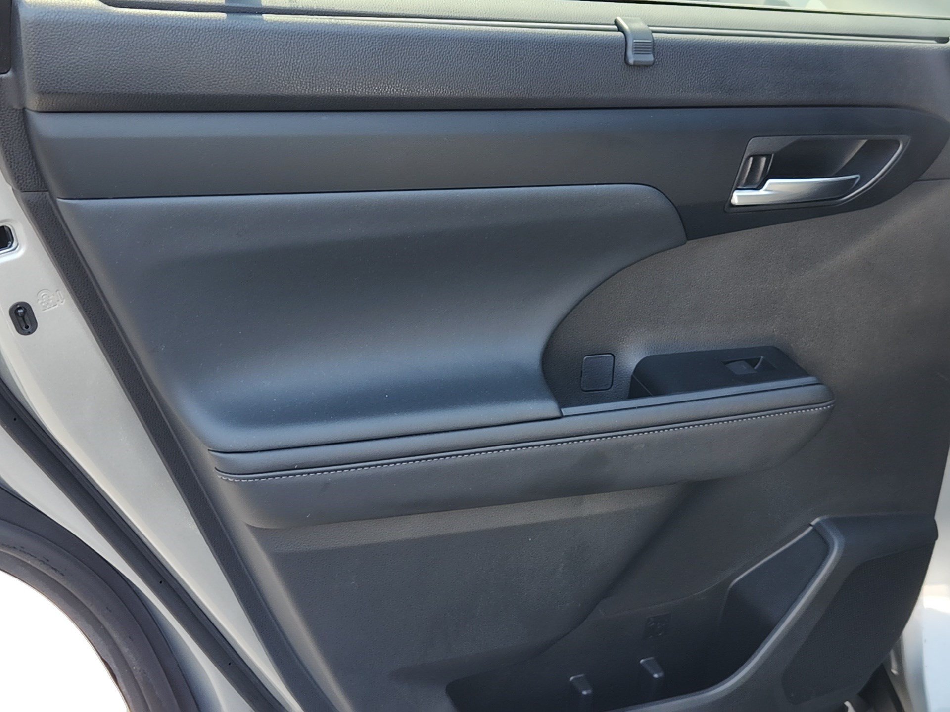 Certified Used 2025 Celestial Silver Metallic Toyota XLE image 23