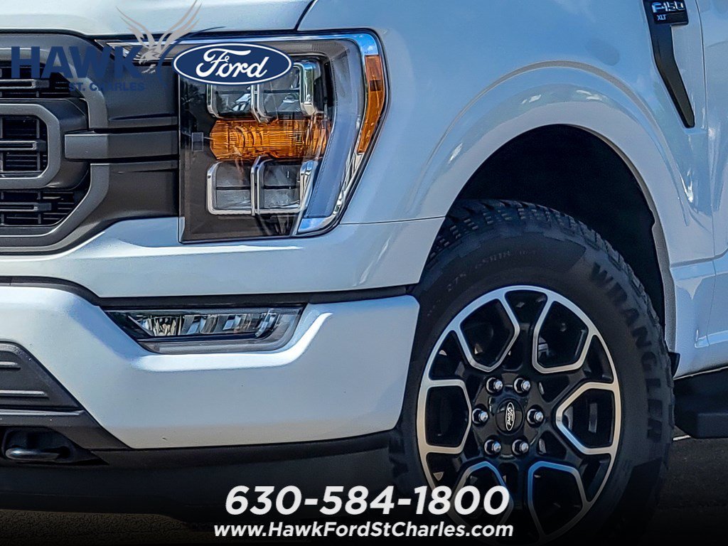 Used 2023 Oxford White Ford XLT image 3
