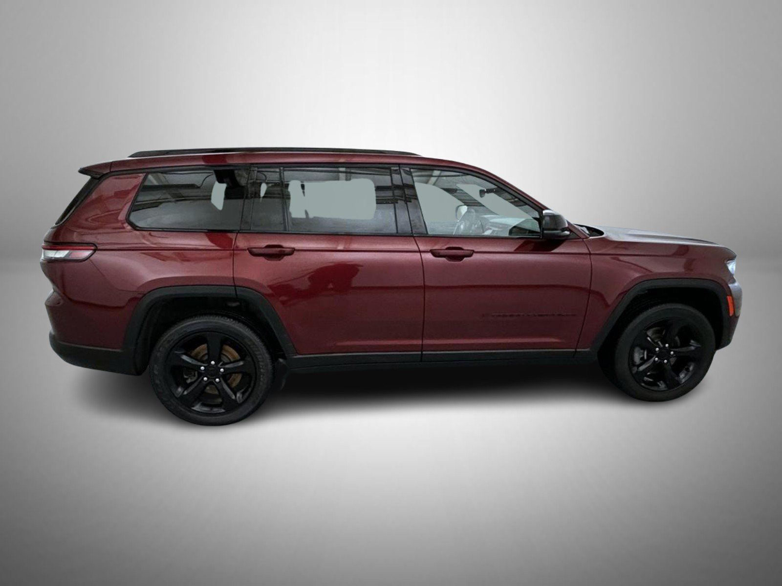 Used 2023 Red Jeep Altitude image 4