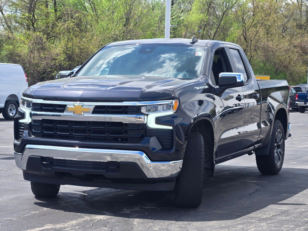 2024 Chevrolet Silverado 1500 LT - Photo 5