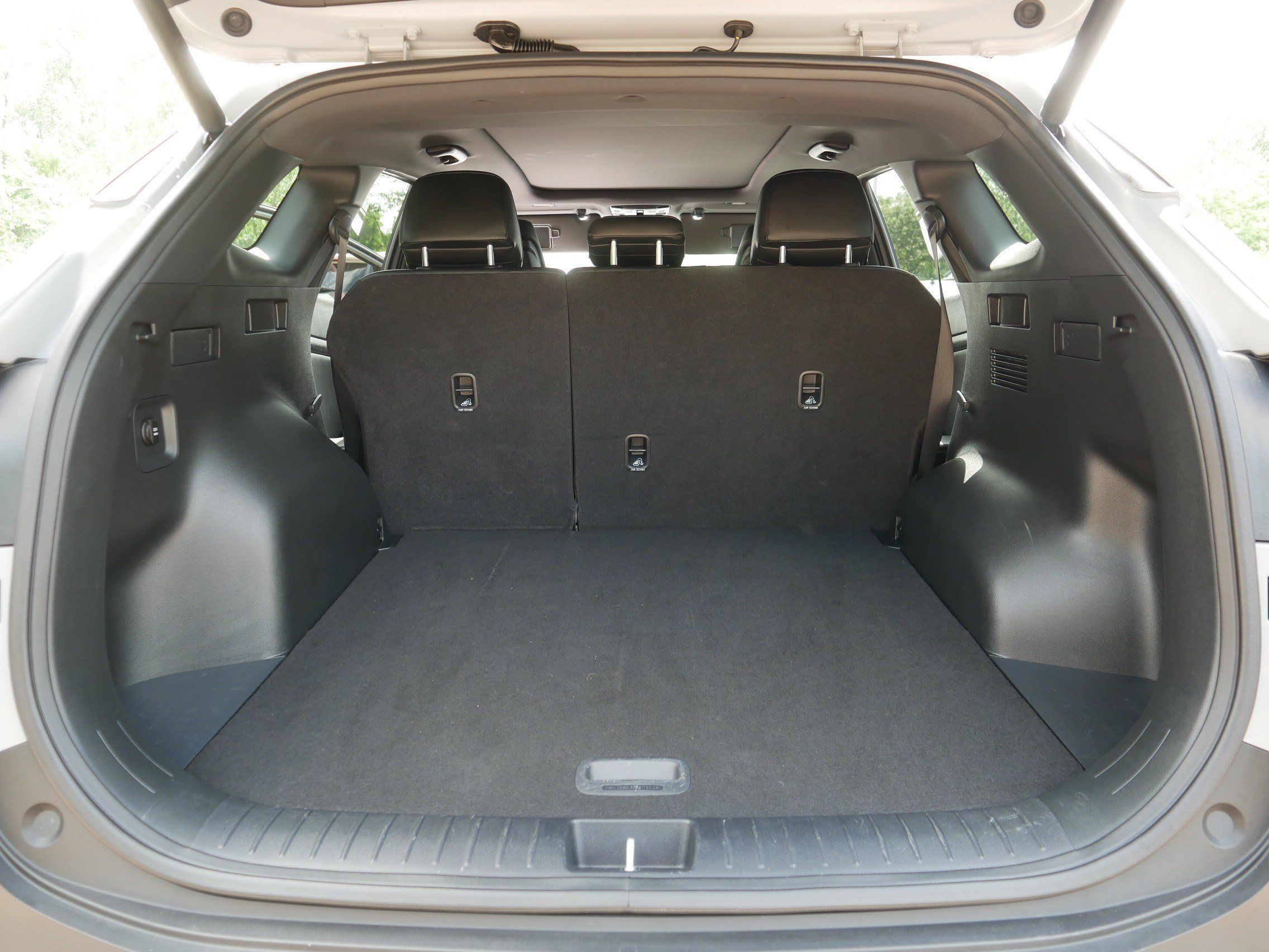 Used 2023 Wolf Gray Kia X-Line image 18