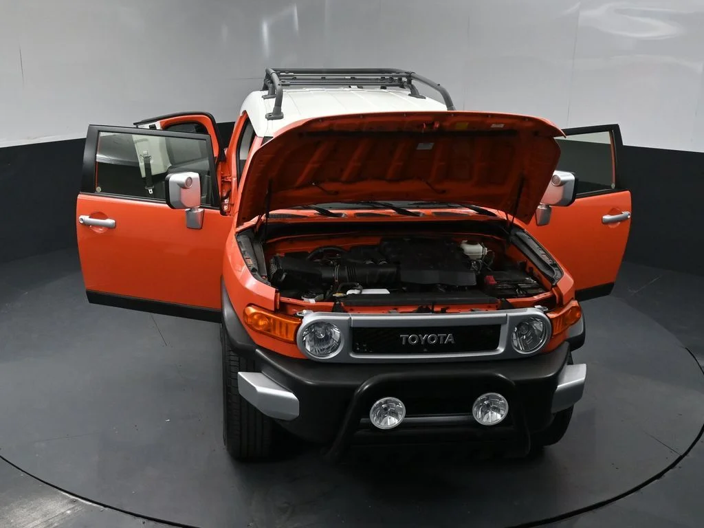 Used 2014  Toyota Base image 36