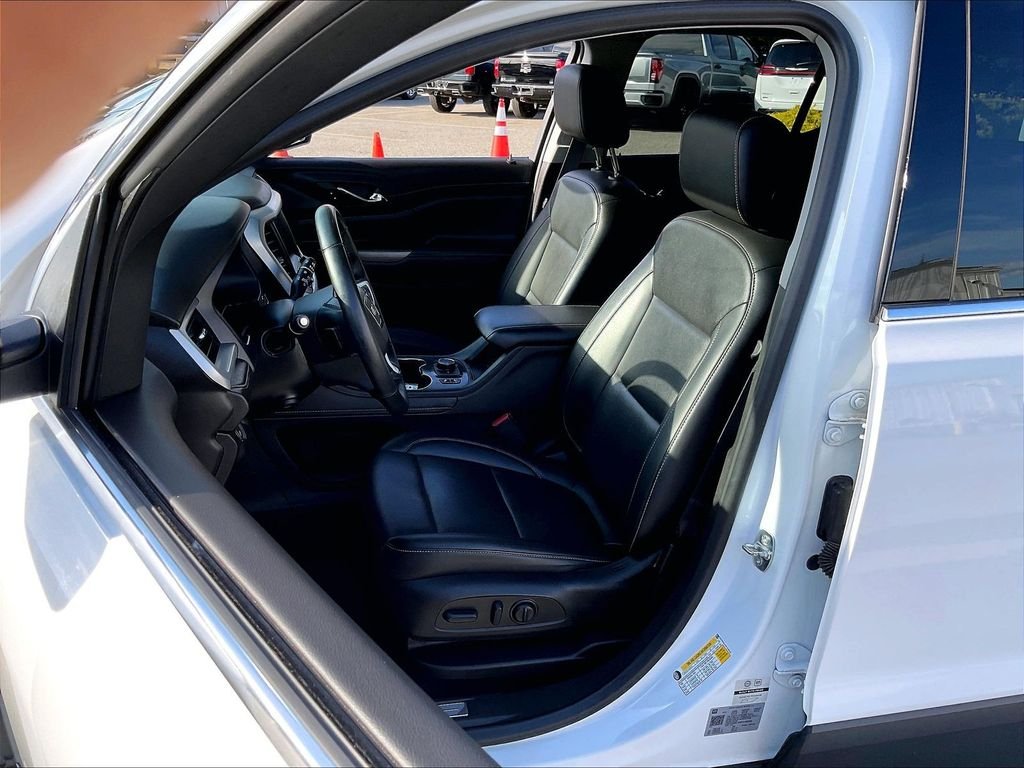 Used 2023 Summit White GMC SLT image 10