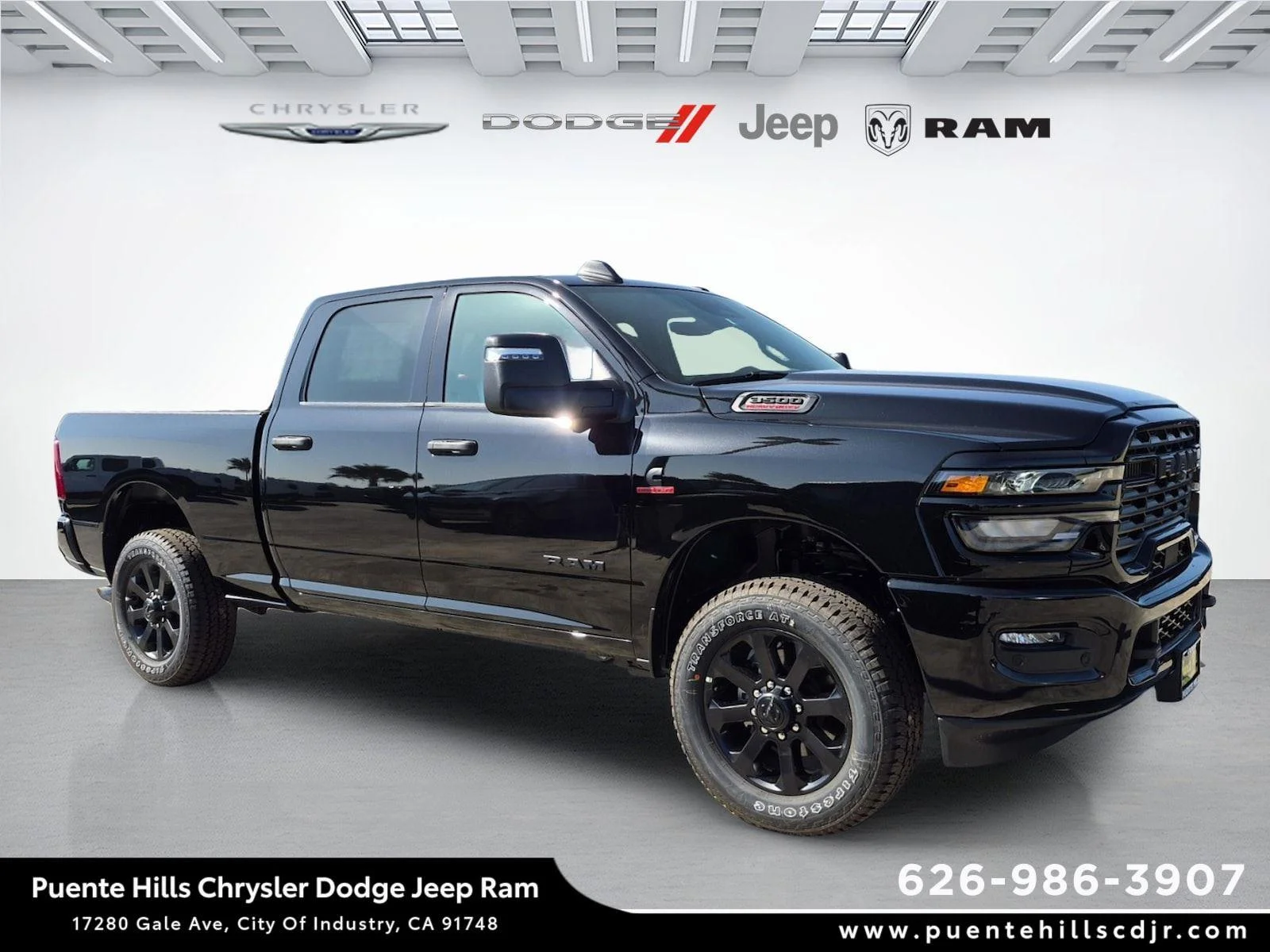 New 2026 Diamond Black Crystal Pearl-Coat Exterior Paint RAM Big Horn image 1