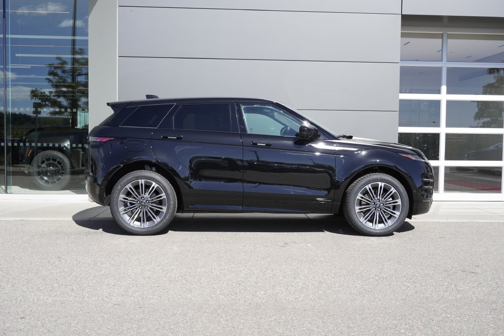 New 2026 Santorini Black Land Rover Hoxton Edition image 7