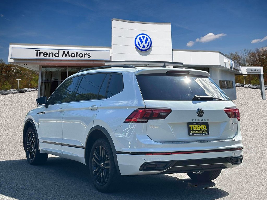 Used 2022 White Volkswagen 2.0T SE R-Line Black image 4