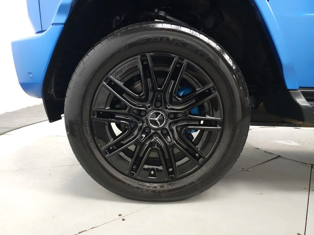 Certified Used 2025 MANUFAKTUR South Sea Blue Magno Mercedes-Benz G 580 image 37
