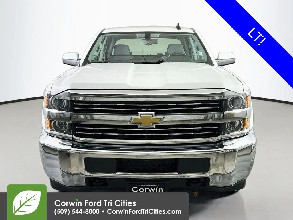 Used 2016 White Chevrolet LT image 4