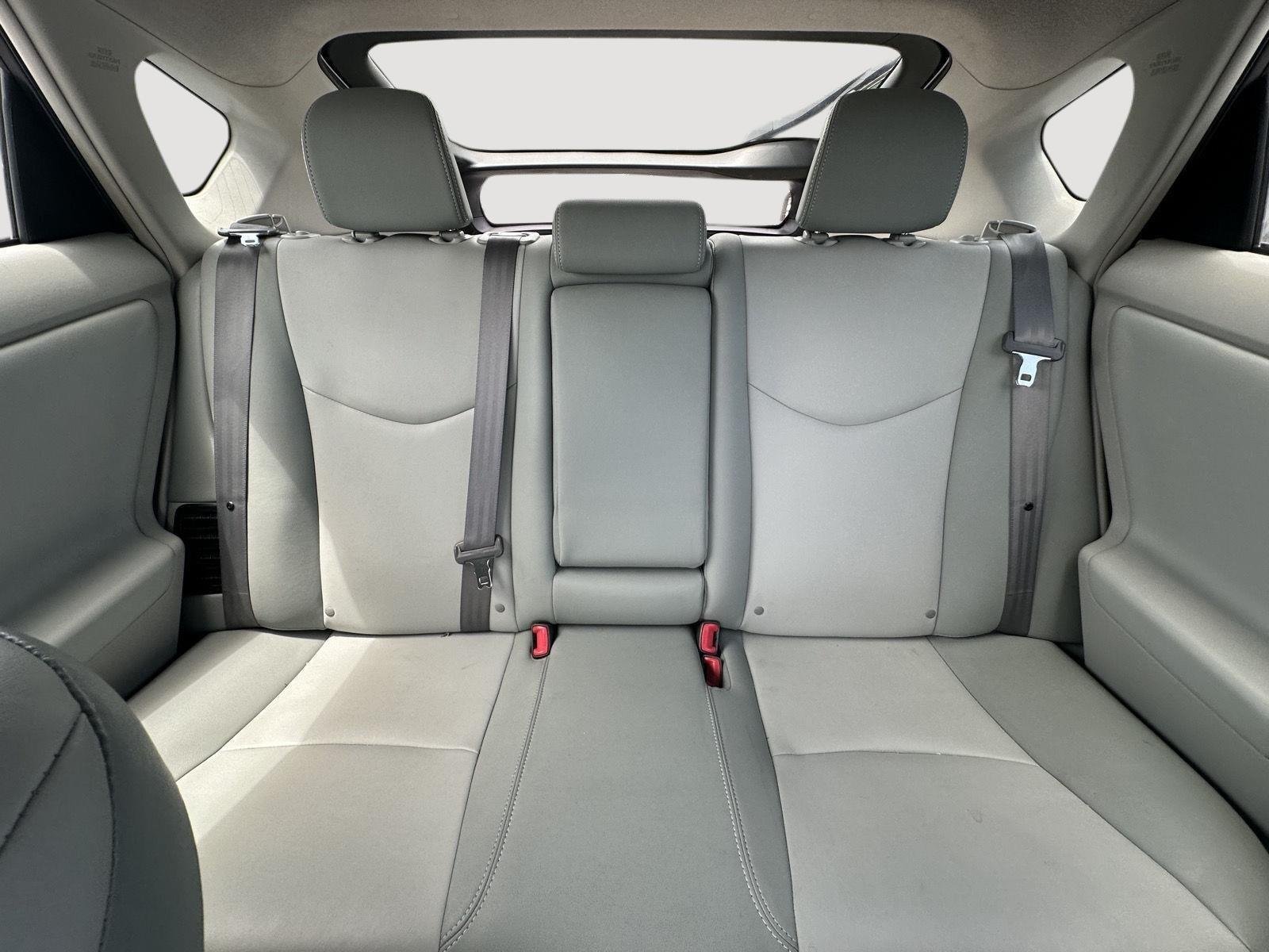 Used 2013 Blizzard Pearl Toyota Five image 12