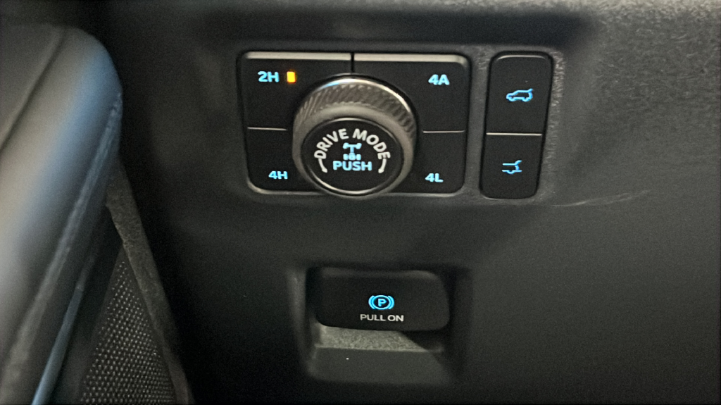 New 2027 Marsh Gray Ford Tremor® image 25