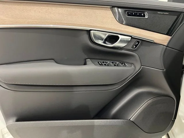 New 2026 Crystal White Volvo Plus image 8