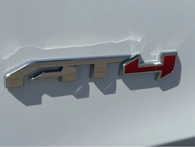 2026 GMC Yukon XL AT4 Ultimate - Photo 16