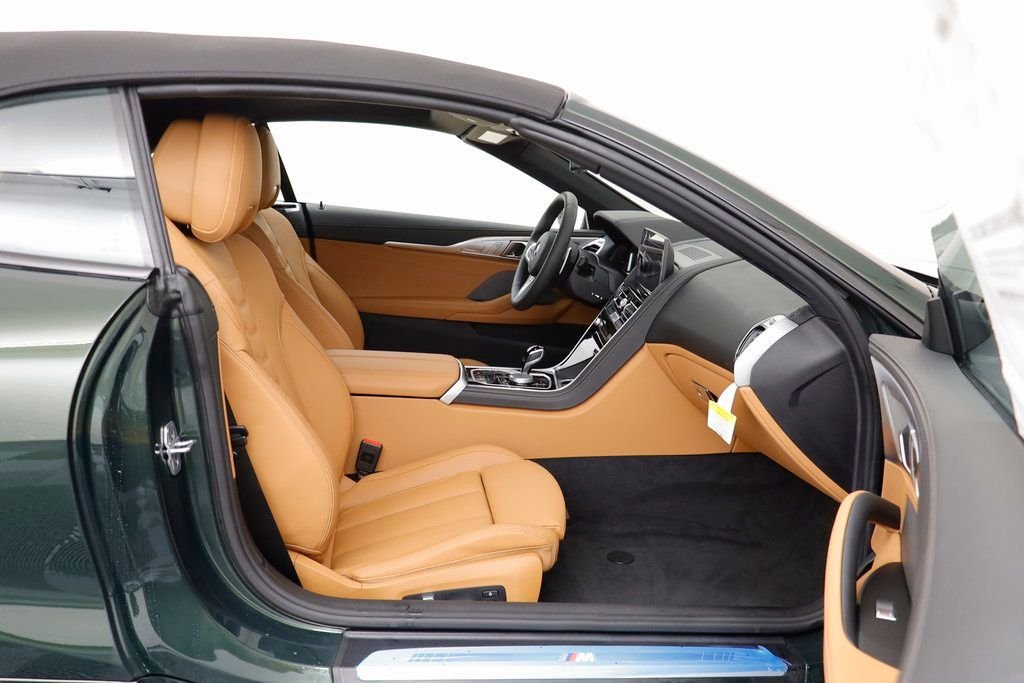 2026 BMW 8 Series 840i - Photo 18