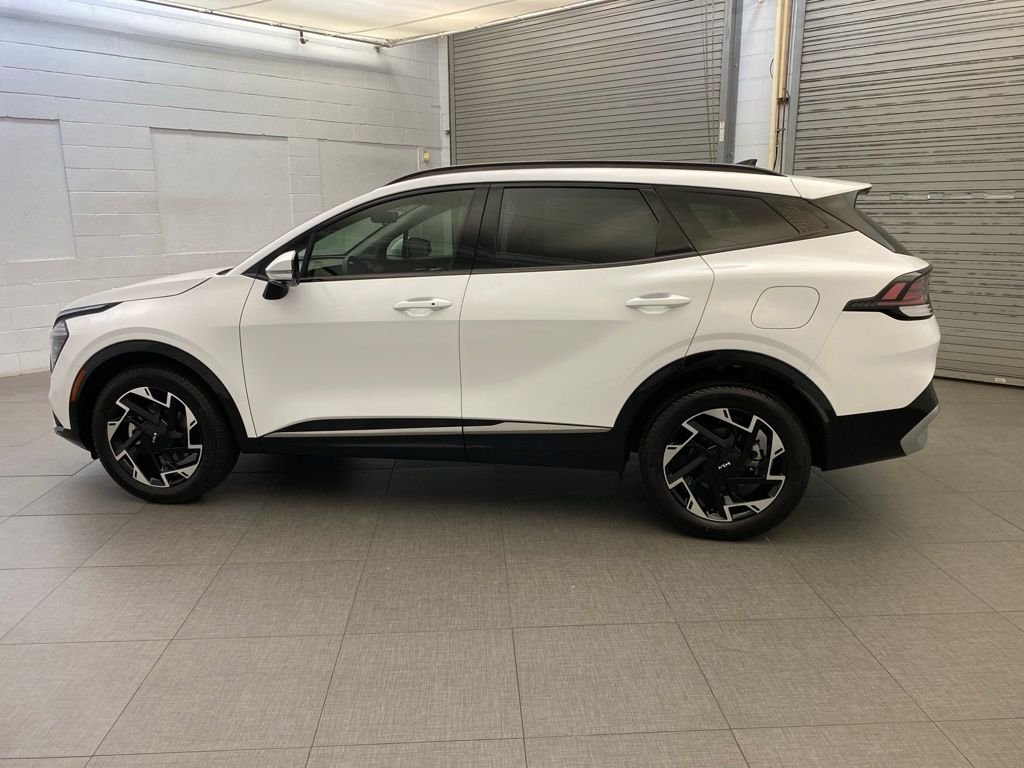 Used 2024 White Kia SX-Prestige image 5