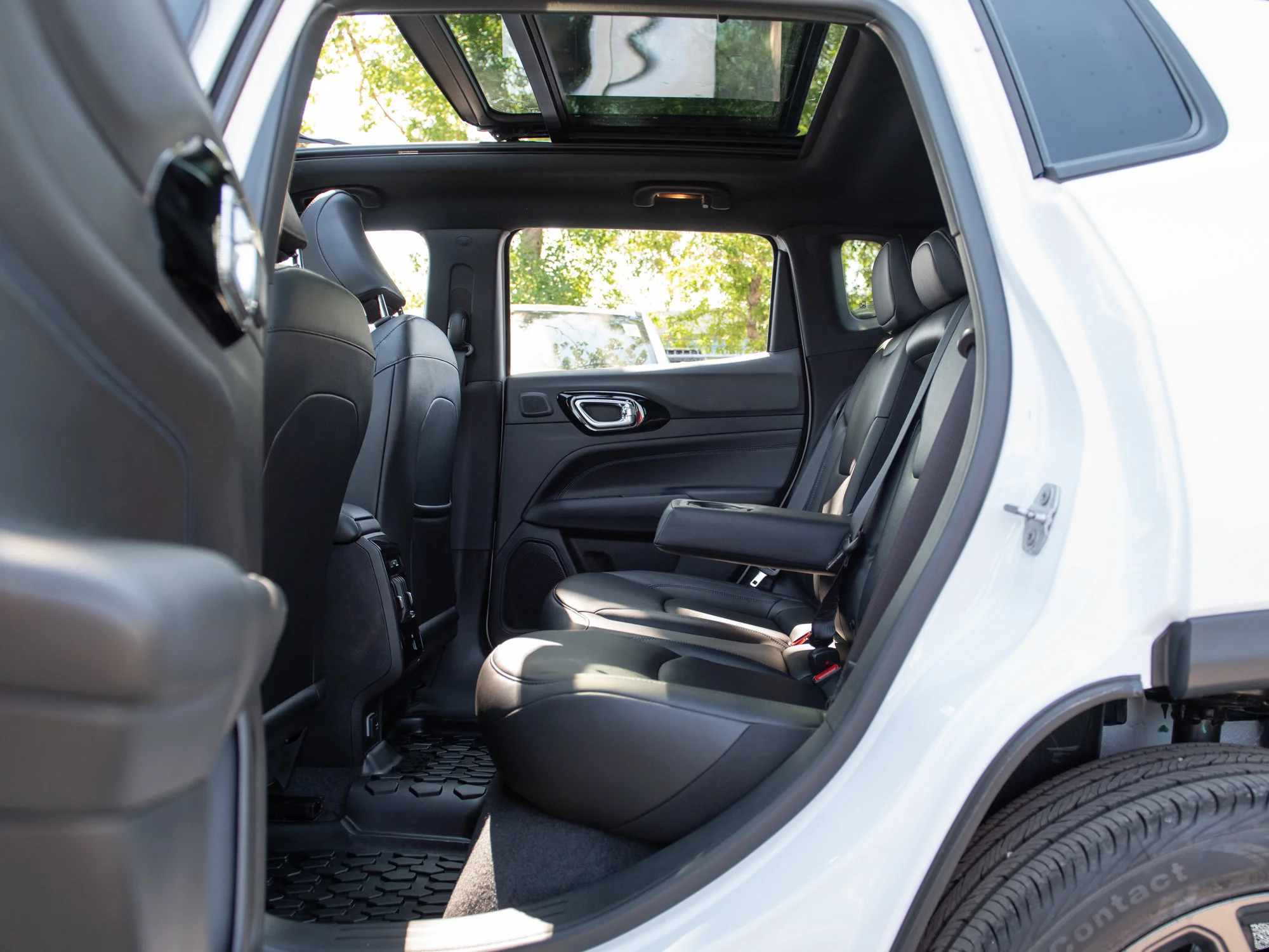 New 2026 White Jeep Limited* image 19