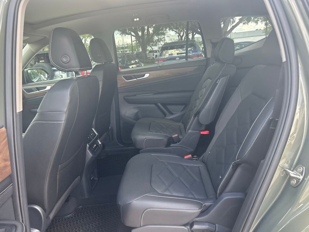 New 2026 Green Volkswagen 2.0T SE w/Technology image 44