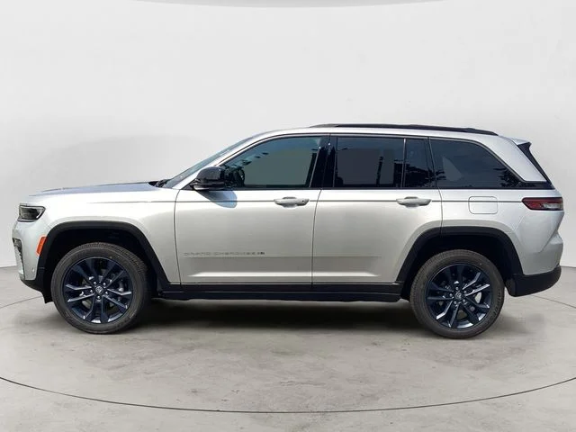 New 2026 Silver Jeep 85TH ANNIVERSARY EDITION 4X4 image 2