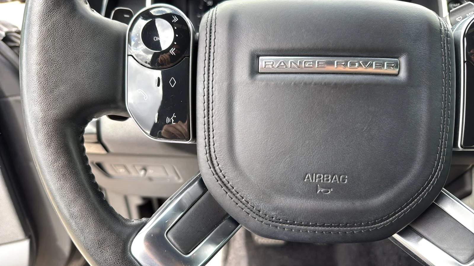 Used 2019  Land Rover 3.0L V6 Supercharged image 13