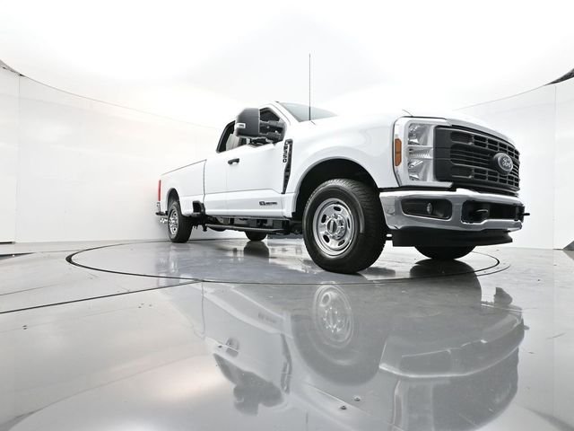New 2026 Oxford White Ford F-350® XL image 26