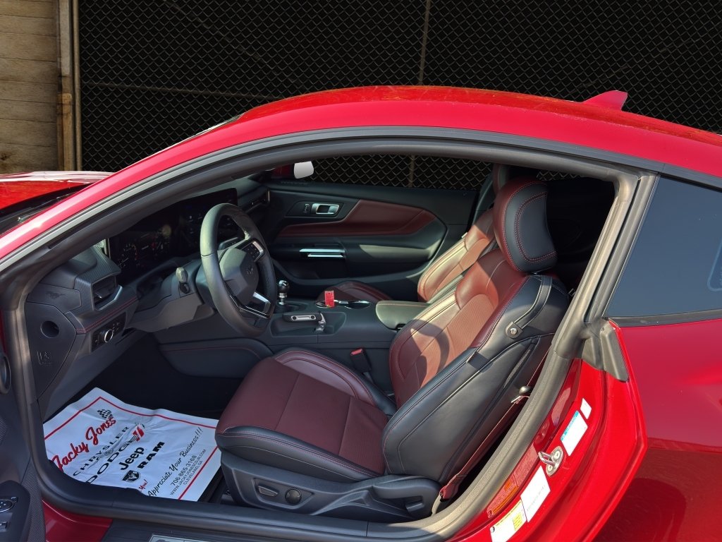 Used 2024 Rapid Red Metallic Tinted Clearcoat Ford GT Premium image 4