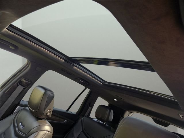 Used 2024  Cadillac Sport image 8