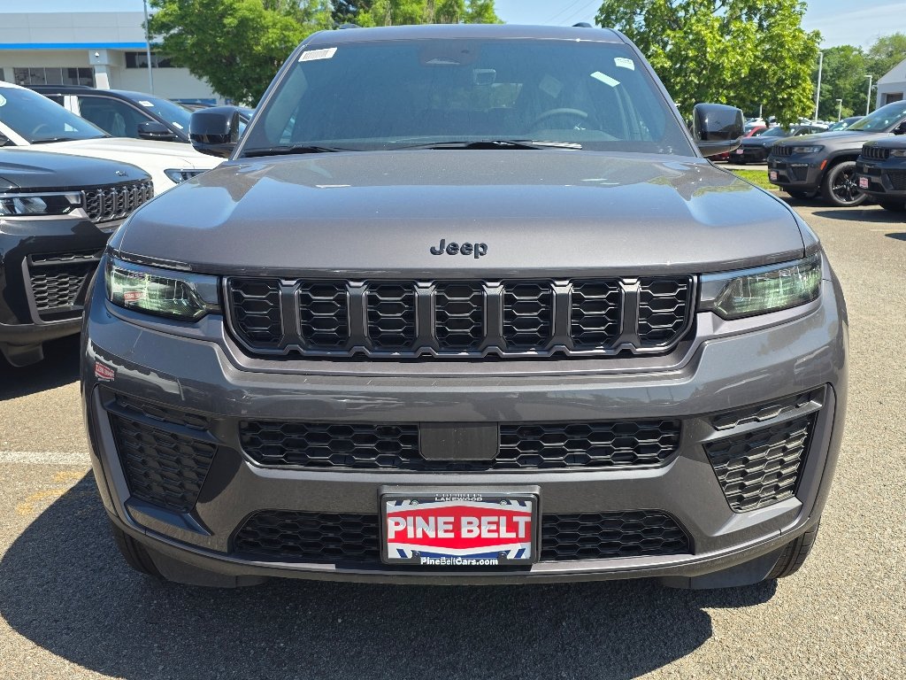 New 2026 Gray Jeep Altitude image 7