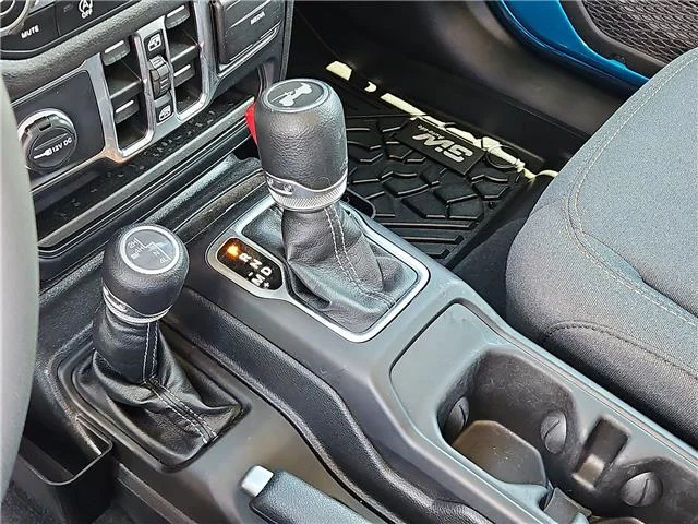 Used 2024 Blue Jeep Sport S 4x4 image 20