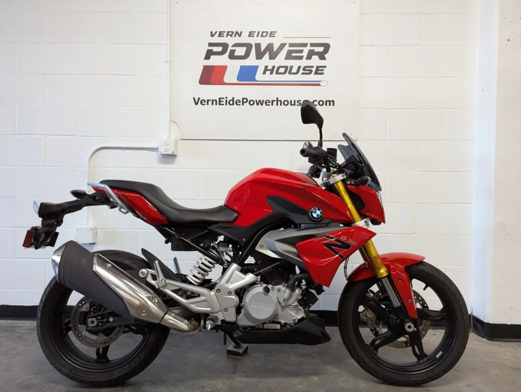 Used 2020 RACING RED BMW 310 R Racing Red image 1