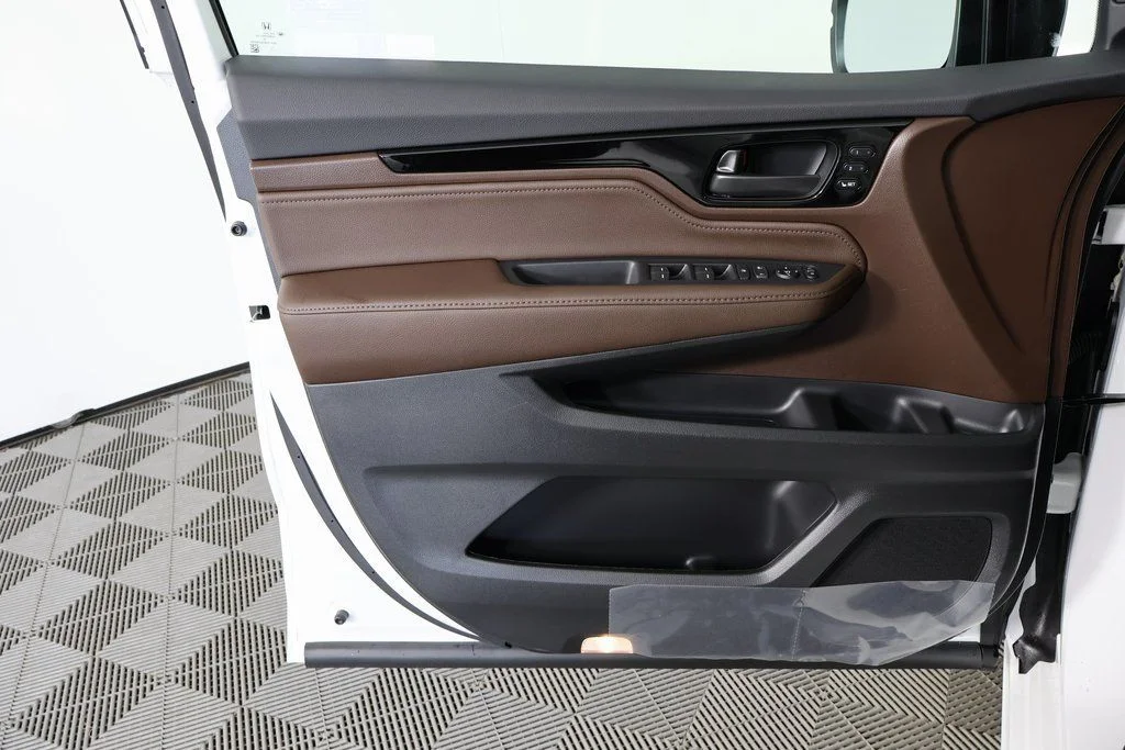 2026 Honda Odyssey Touring - Photo 8