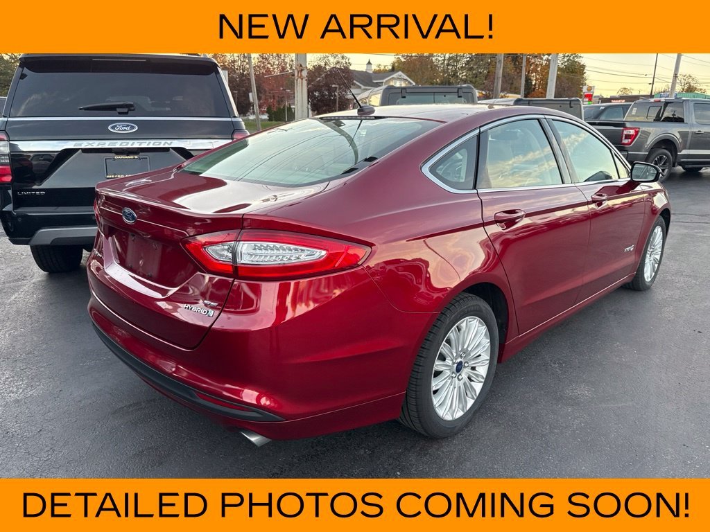Used 2013 Ruby Red Metallic Ford SE image 4