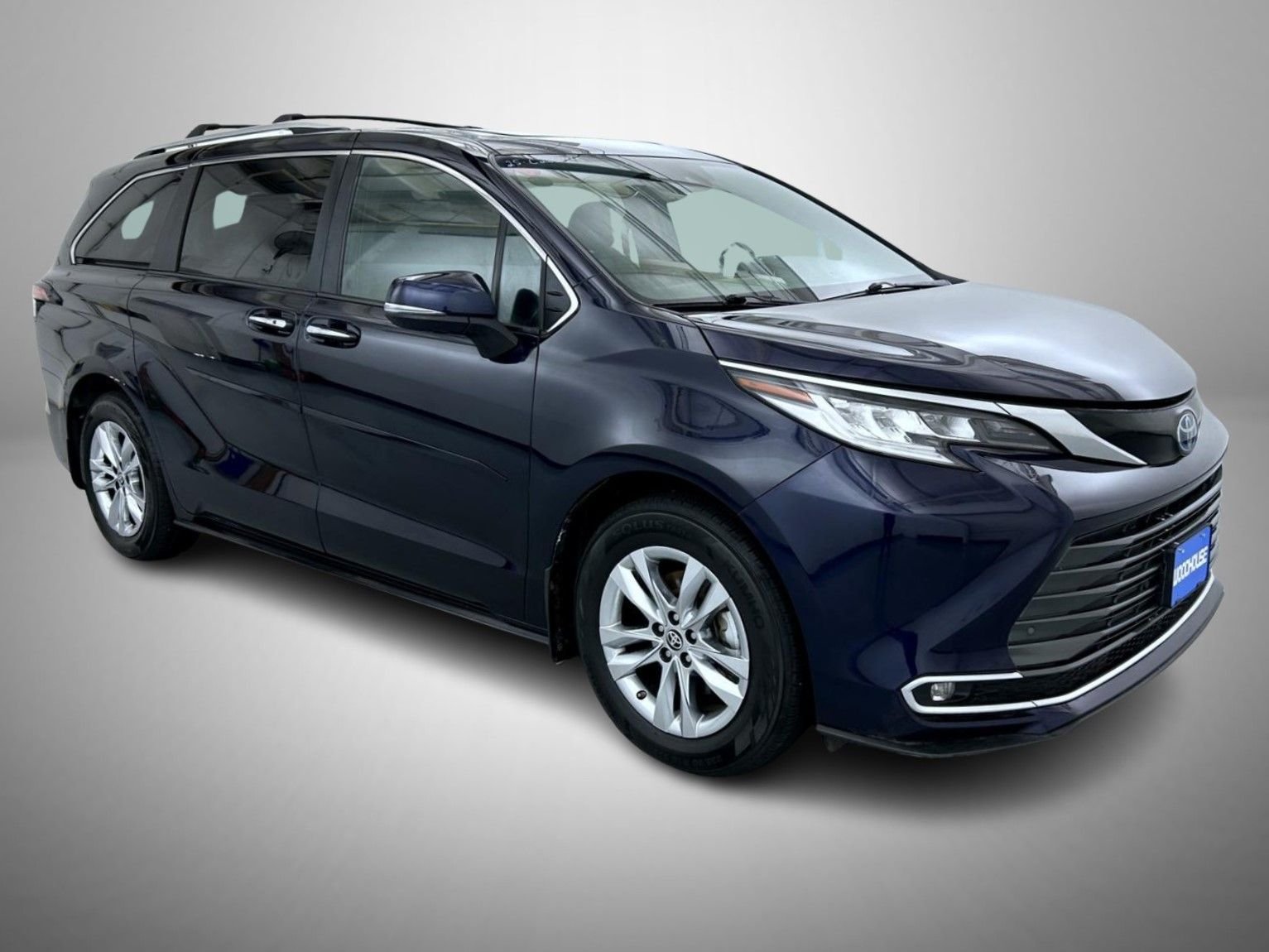 Used 2025 Blue Toyota Limited image 3