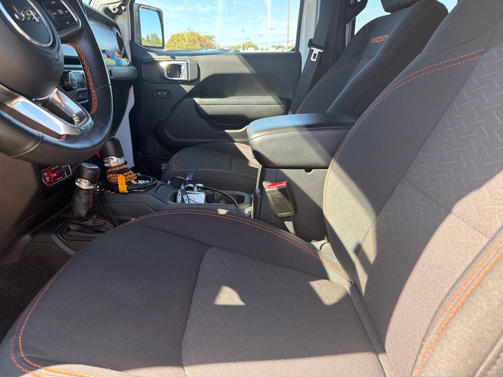 Used 2023 White Jeep Mojave image 25