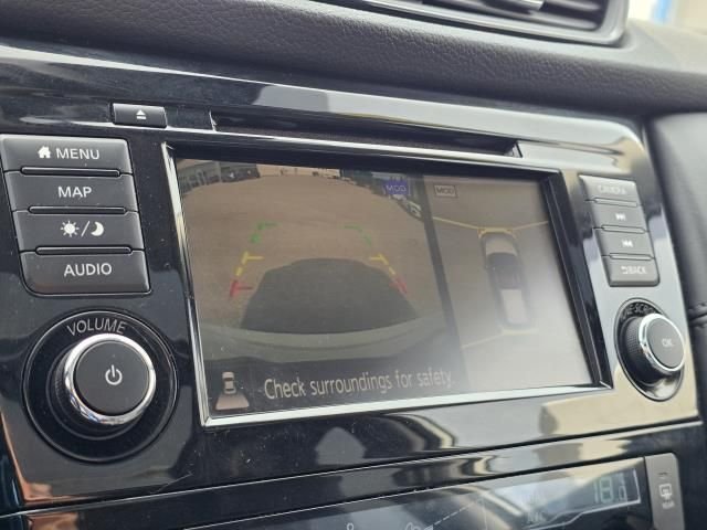 Used 2019  Nissan SL image 30