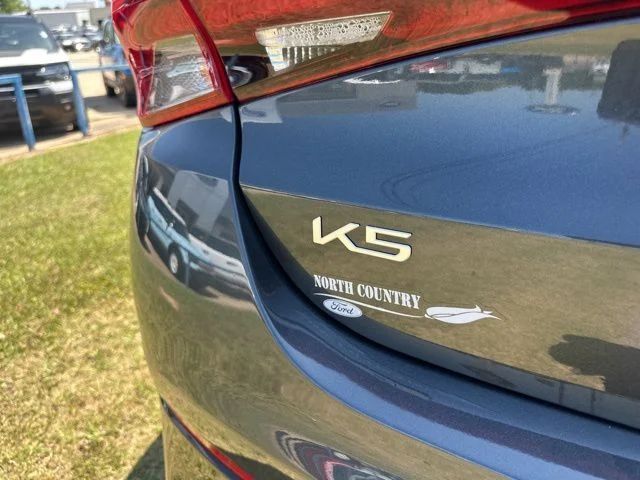 Used 2023 Gray Kia LXS image 6
