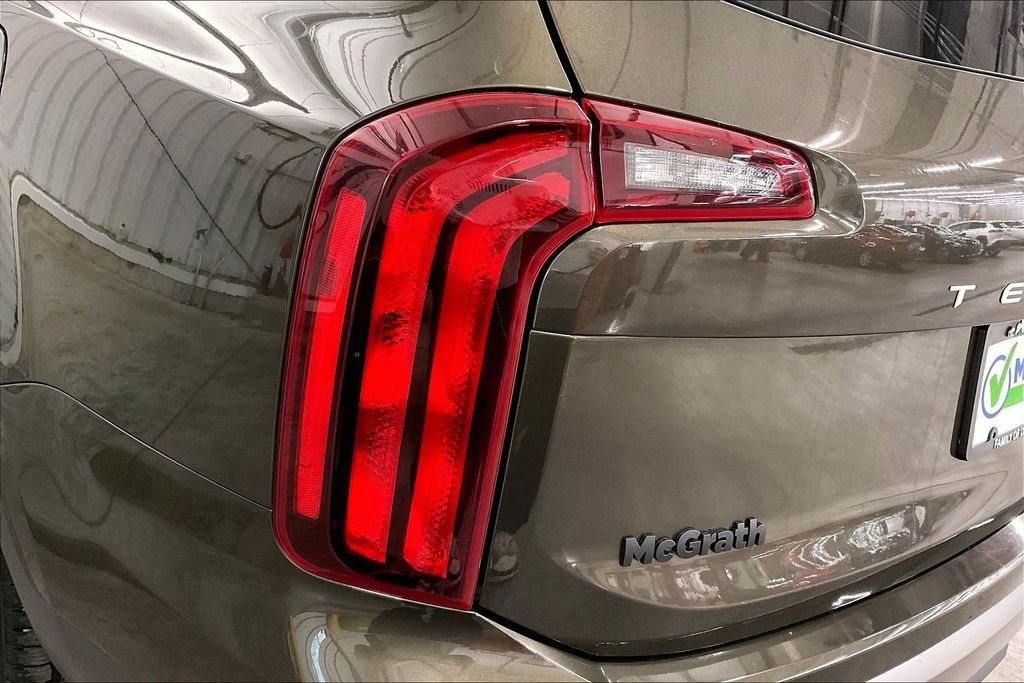 Used 2025 Green Kia S image 35