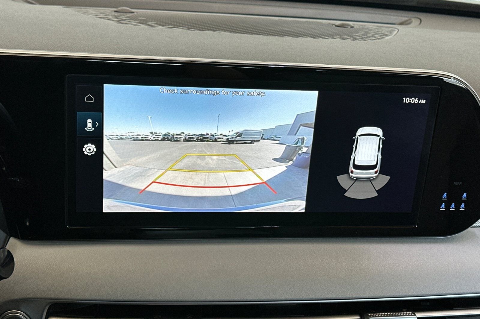 Used 2025 White Hyundai SEL image 22