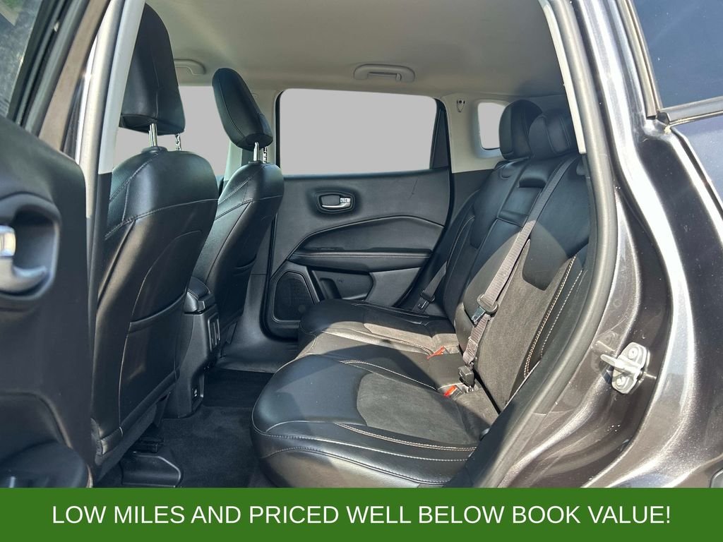 Used 2018 Gray Jeep Latitude image 16