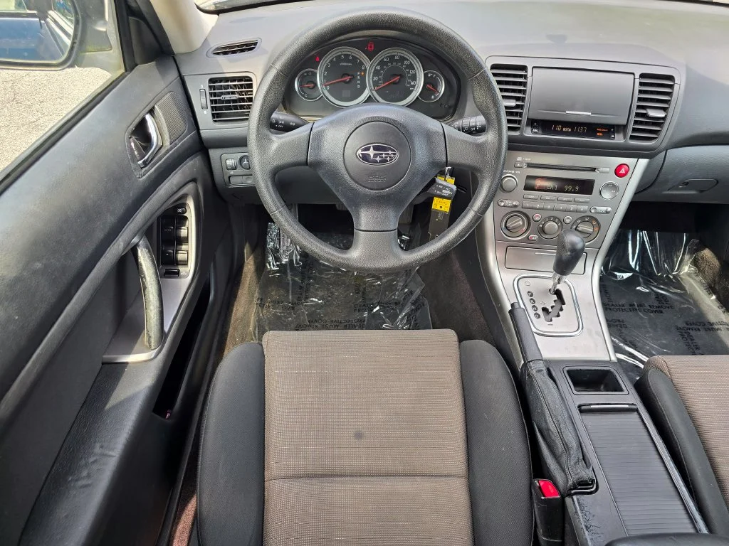 Used 2005  Subaru 2.5i image 28