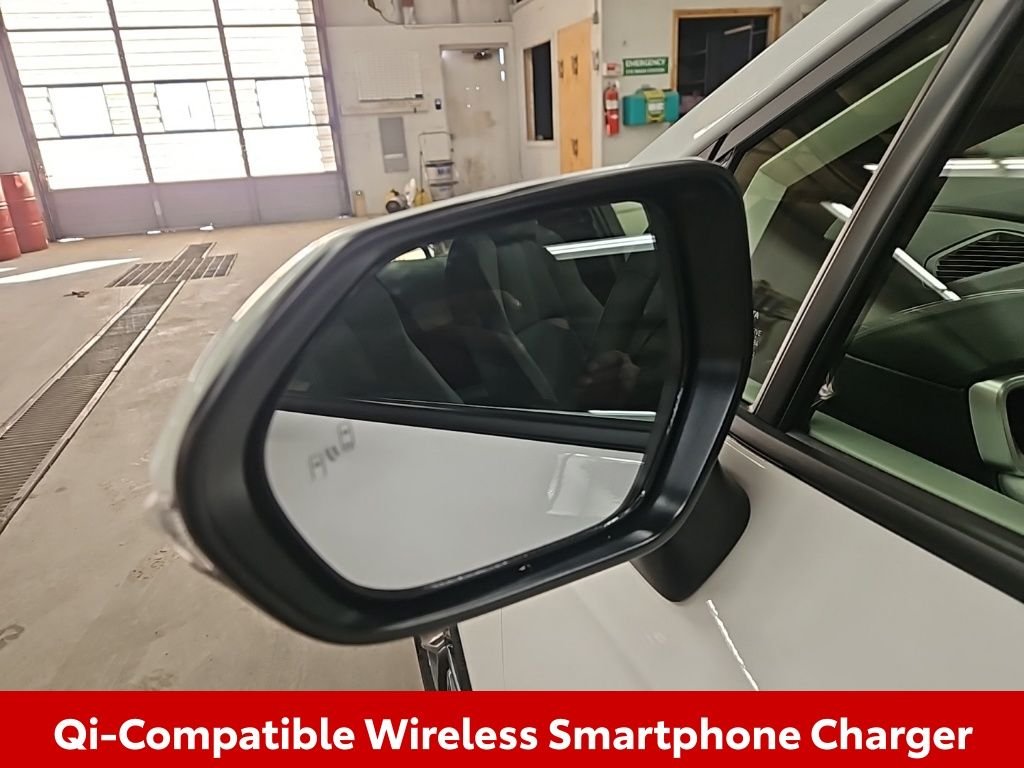 2026 Toyota Corolla SE - Photo 10