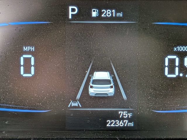 Used 2025 White Hyundai SEL image 28