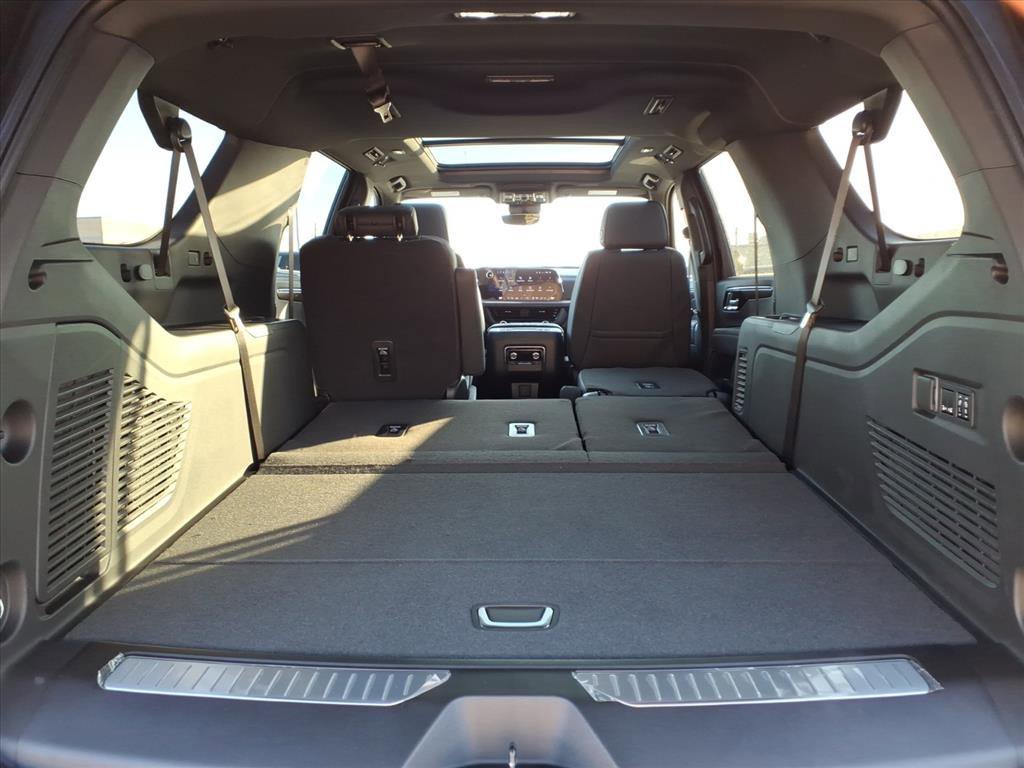 2026 Chevrolet Suburban High Country - Photo 18