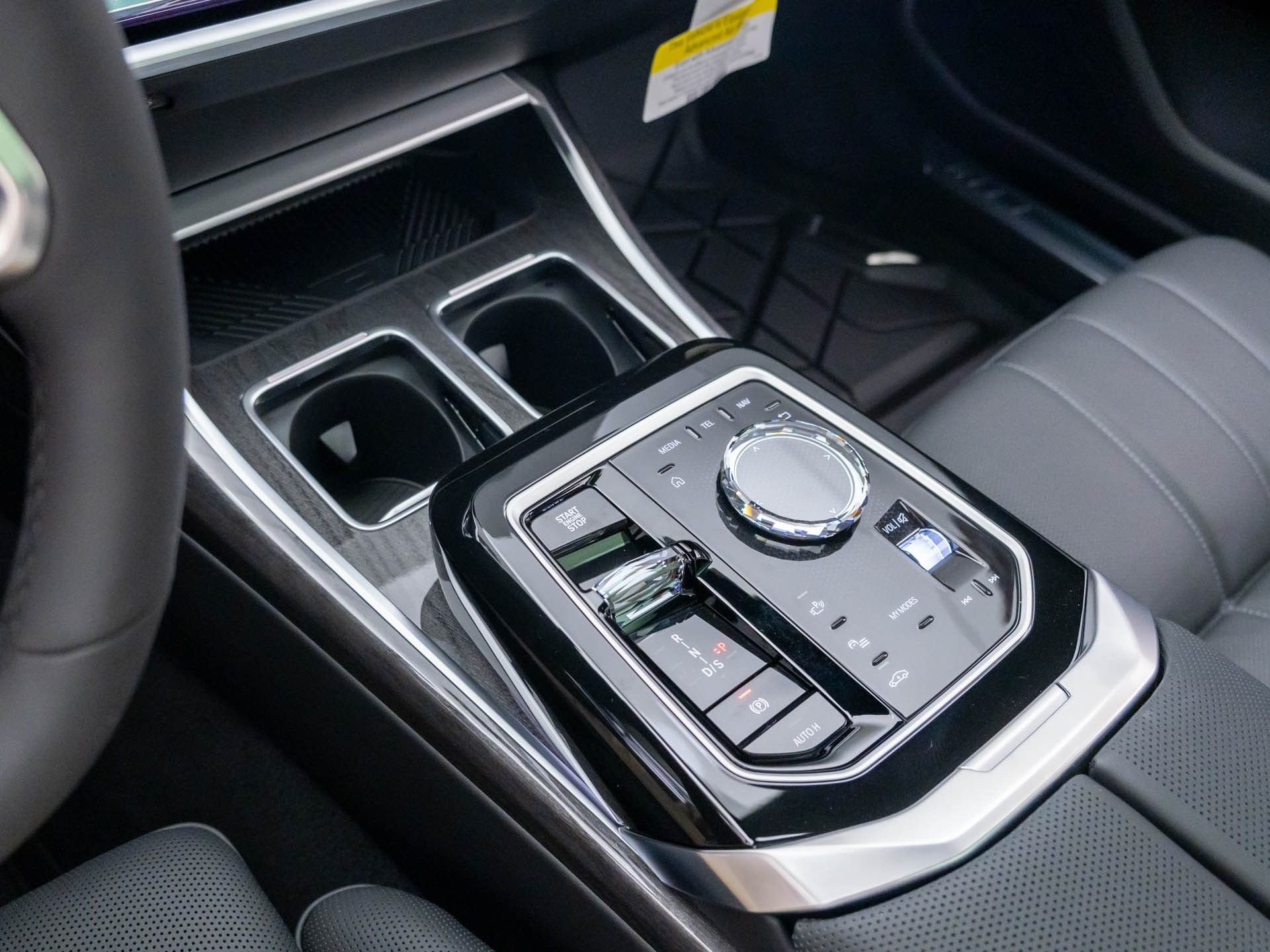 New 2026 Dravit Grey Metallic BMW 760i xDrive image 13