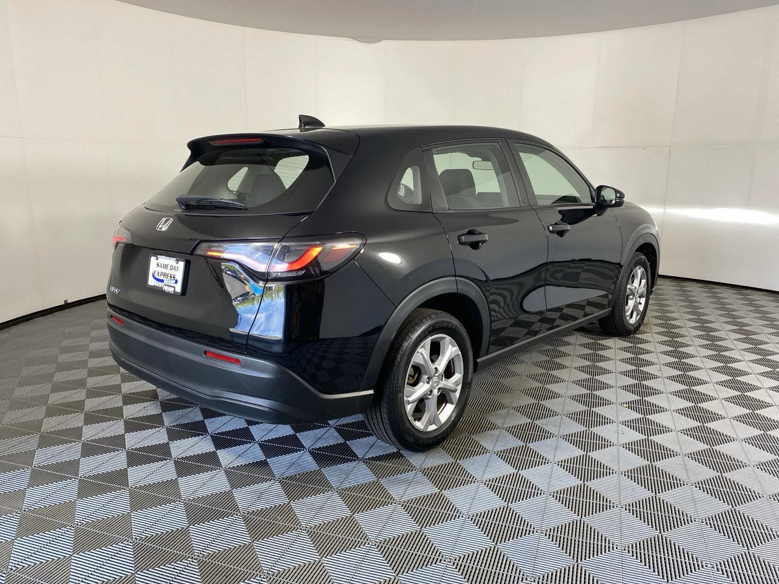 Used 2023 Crystal Black Pearl Honda LX image 9
