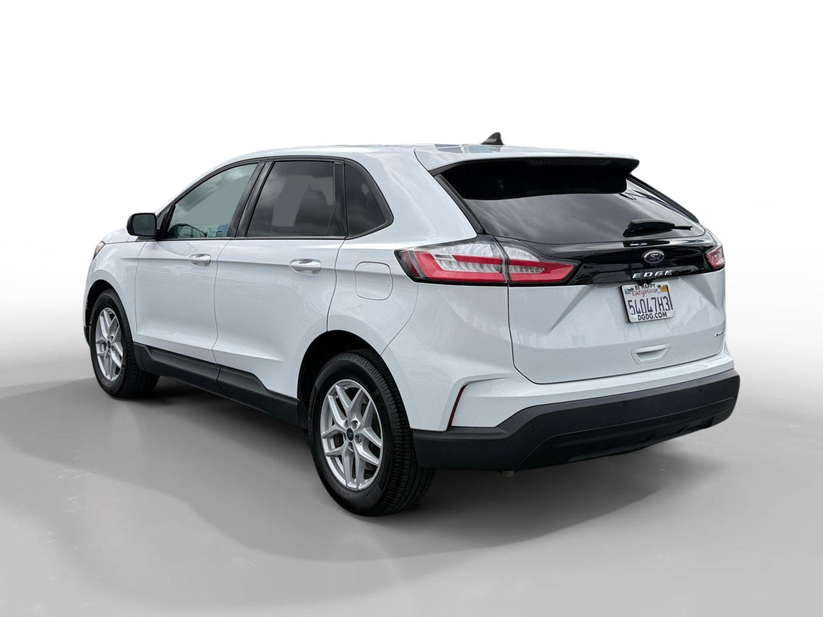 Used 2021 Oxford White Ford SE image 3