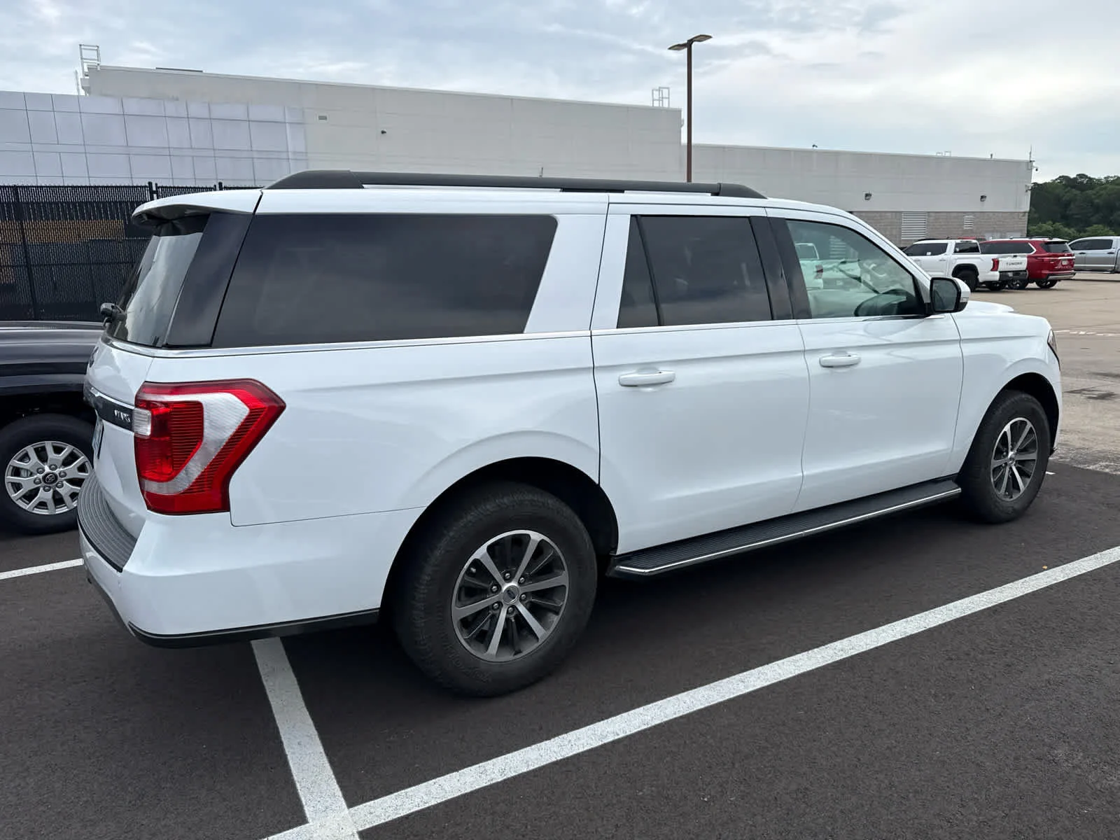 Used 2020 Oxford White Ford XLT image 3