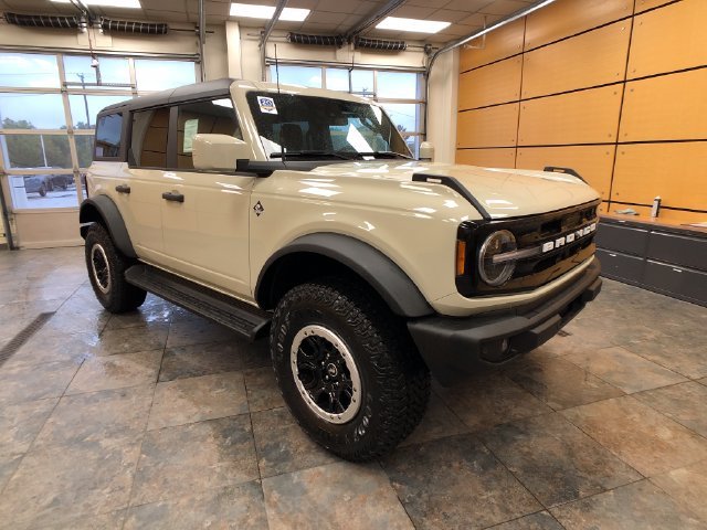 2026 Ford Bronco Outer Banks®