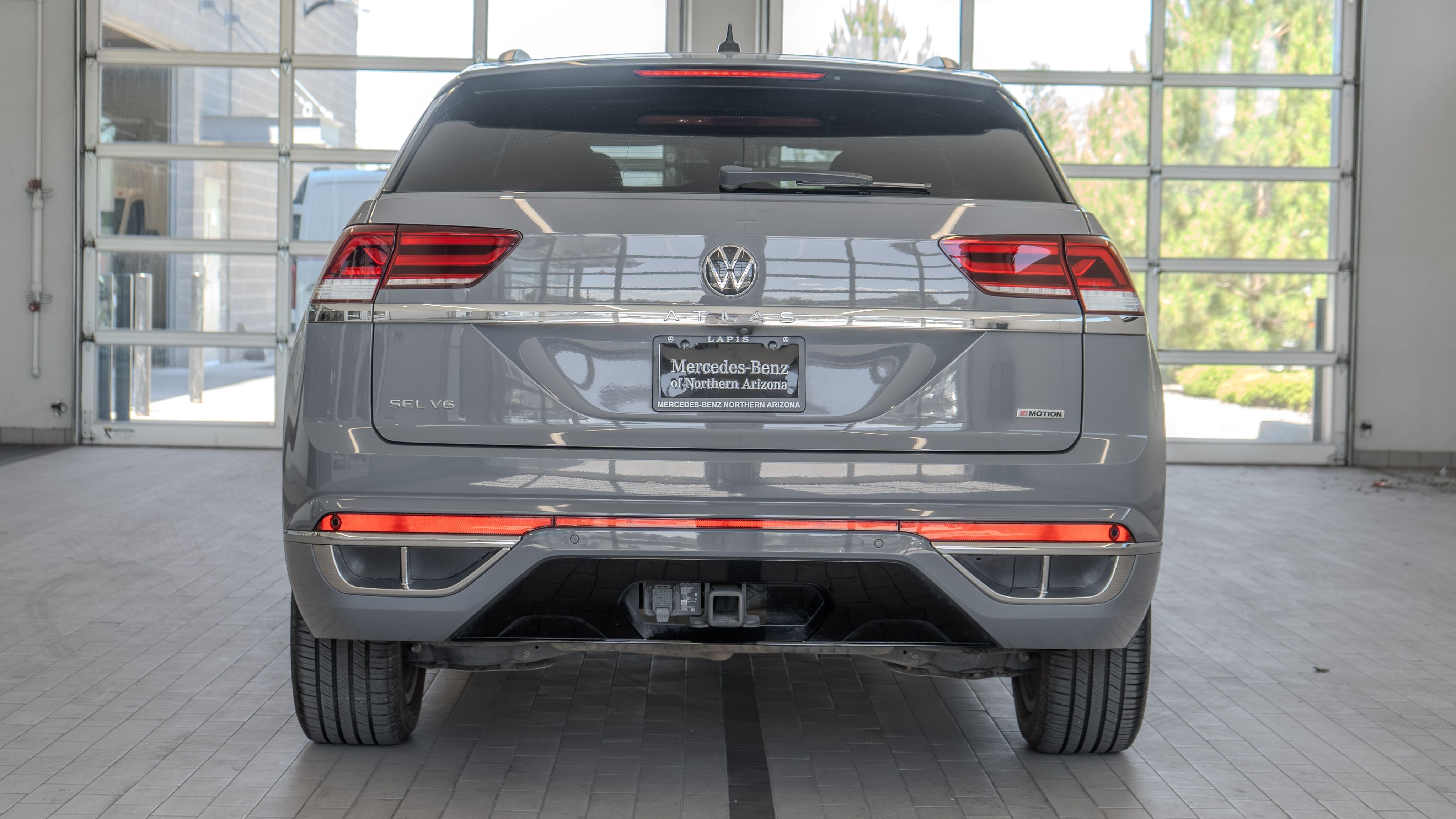Used 2022 Gray Volkswagen 3.6L V6 SEL R-Line image 14